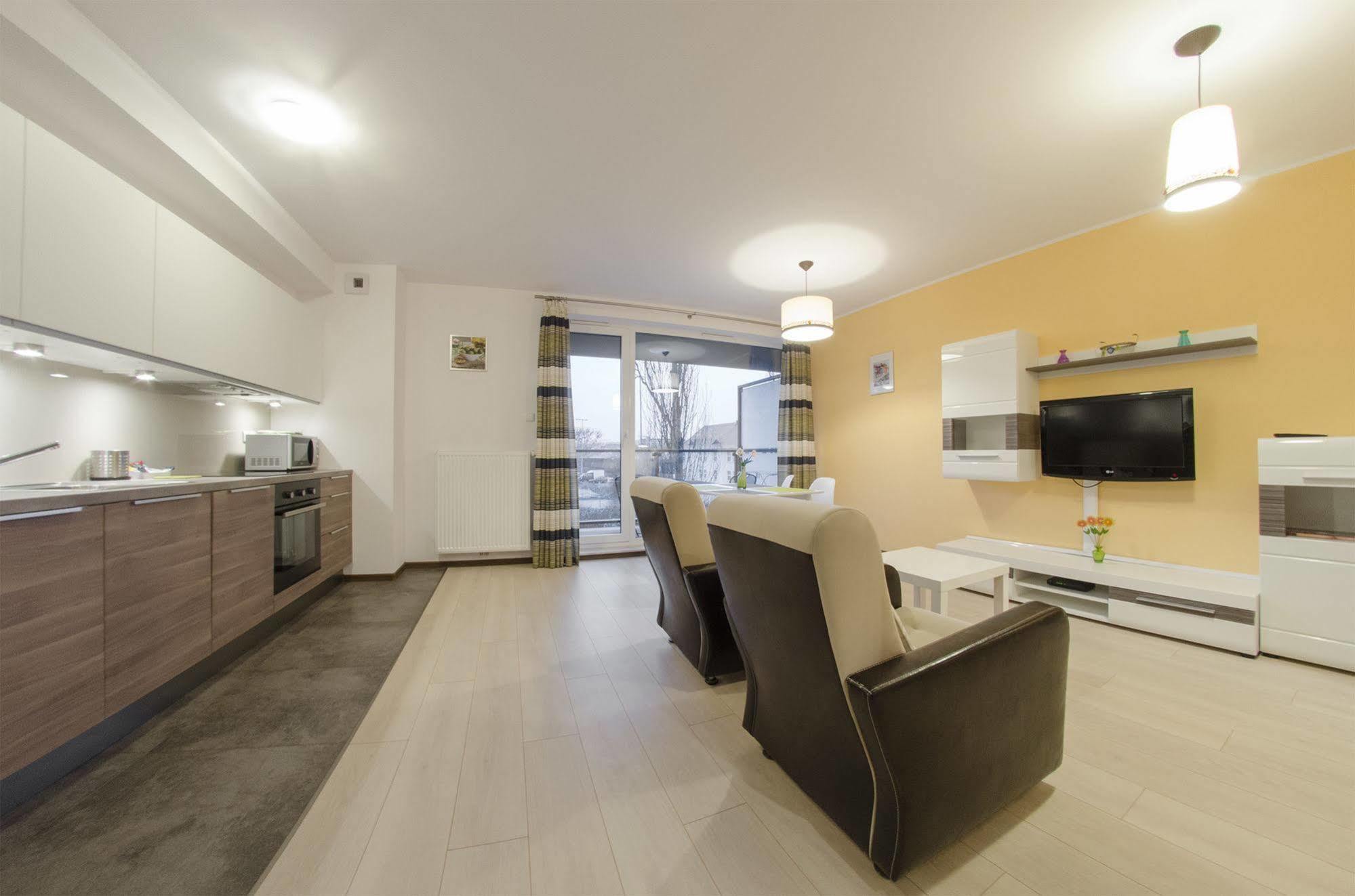 Dom & House - Apartments Chmielna Park 그단스크 외부 사진